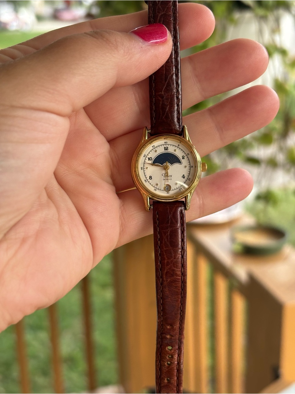 Vintage Timex sun moon phase gold tone brown leather band watch